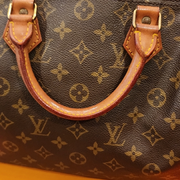 Louis Vuitton Speedy 30 **41 year old Vintage Bag** - Picture 11 of 14
